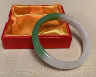 MFS125 Green & White Jade Bangle Bracelet New 