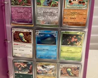 MFS024 Binder Full Of Over 800 Pokémon Trading Cards (C)
