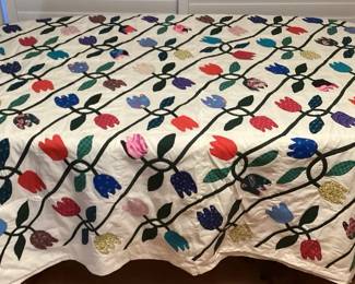 MFS047 Large Handmade Floral Appliqué Blanket