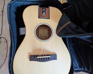 Journey Instruments Puddle Jumper PJ410N – Solid Top Travel Guitar w/ Carry Case – Collapsible Neck – Excellent Condition