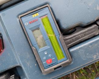 Bosch GRL400H Professional Rotary Laser Level Kit (the full outdoor leveling/surveying system).
