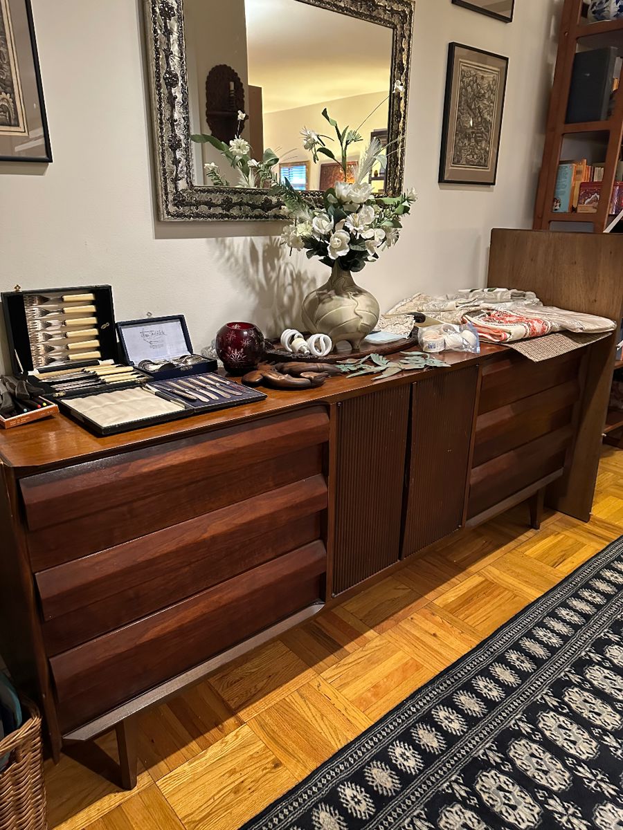 Lane Altavista long dresser 