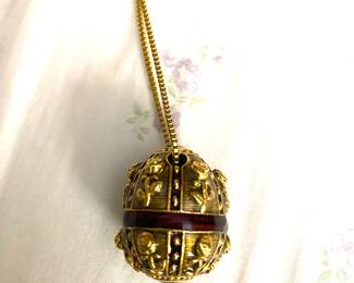 Replica Faberge egg on chain/Virginia Museum of Fine Arts, Richmond.