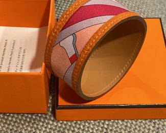 Hermes silk and leather bracelet (in box with pouch