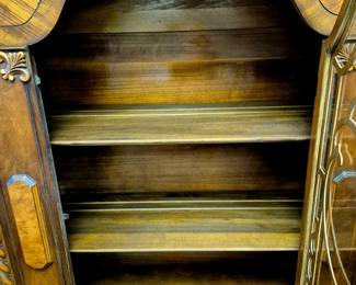 Super clean interior of cabinet