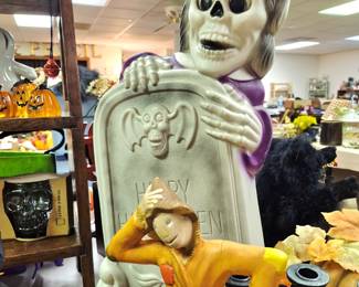 Halloween blow molds!! Vintage "Happy Halloween" grave skeleton working bold mold