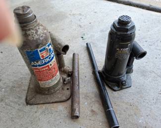 BOTTLE JACKS