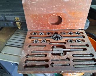 VINTAGE TAP & DIE SET