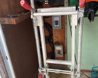 MAGLINER CONVERTIBLE HAND TRUCK
