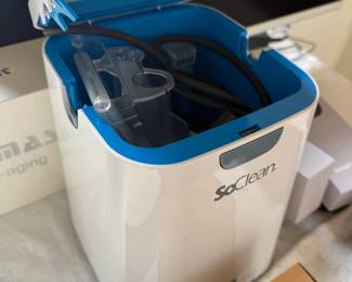 Jewelry and glasses cleaner