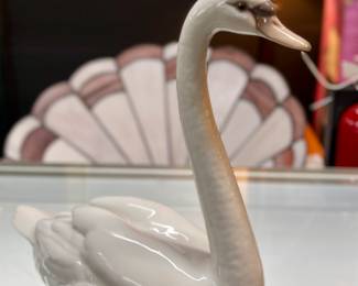 Vintage Lladro Swan figurine