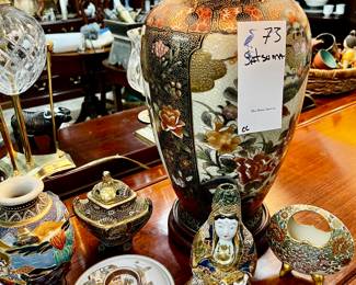Satsuma lamp, figurines & accessories