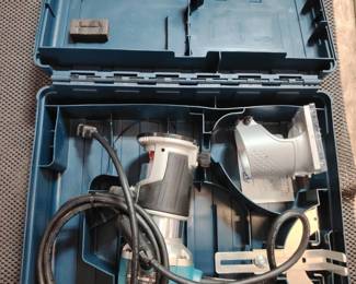 Makita Compact Router 