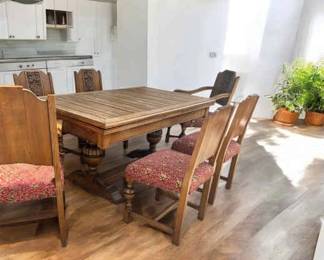 001 Vintage Wood Trestle Table w Leaf 6 Chairs