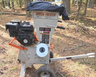 002 11hp Brush Master Wood Chipper Shredder
