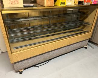 Display cabinet. 21” X 42”H x 83”L