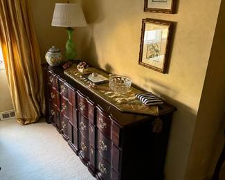 Henredon long dresser