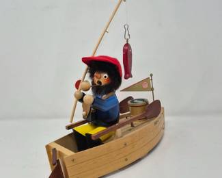 140 SteinbachGermanyWoodenSmokerAnglerinBoatMusicBox