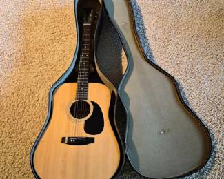 15 MontayaAcousticGuitarModelW15andHardCaseRead