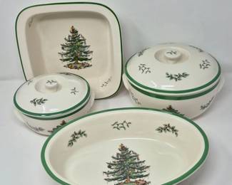 1 SpodeChristmasTreeCasseroleQuartetFestiveCoveredCasserole