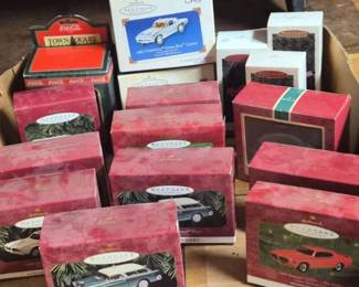 168 HallmarkKeepsakeAutomobileOrnamentsMore