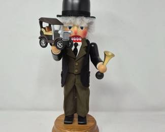 118 HenryFordNutcrackerAmericanawithaWhimsicalTwist