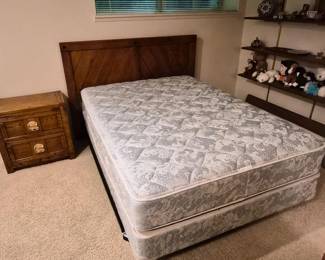 115 DoubleFullBedMattressHeadboardFrame