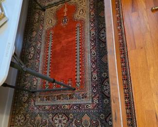 Hand knotted prayer rug
