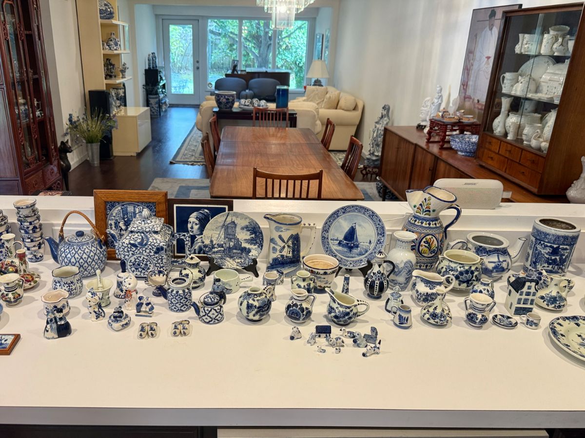MCM DINING SET, BLUE & WHITE COLLECTION