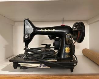 singer 1929 with case