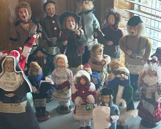 Beyers Choice Carolers