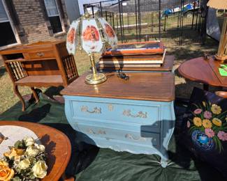 Set of 3 tables antique