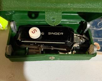 Singer Featherweight Sewing Machine