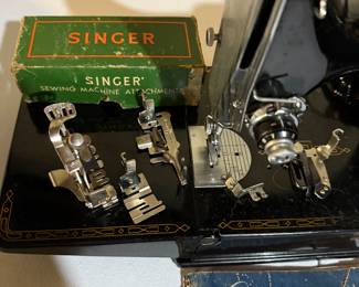 Singer Featherweight Sewing Machine