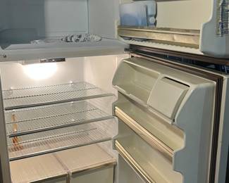General Eletric Refrigerator