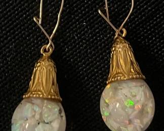 14k/18k Yellow Gold Crushed Opal Drop Earrings