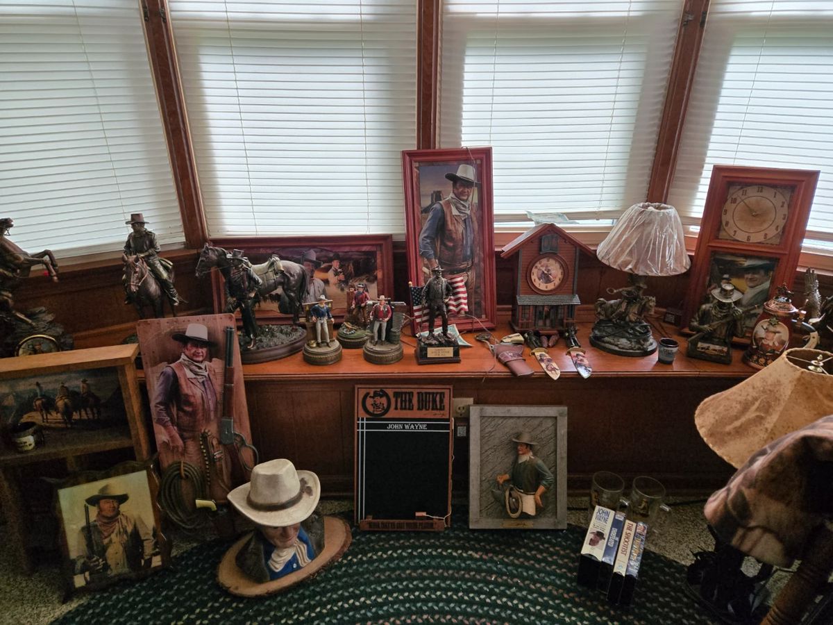 Bradford Exchange John Wayne collection 