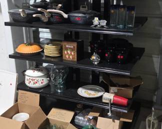 Misc kitchen items. Several vintage pieces