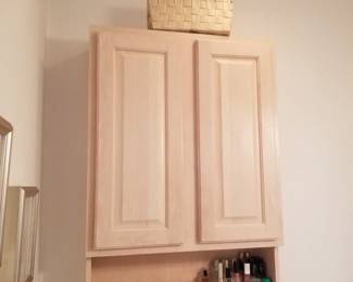 Bathroom cabinet