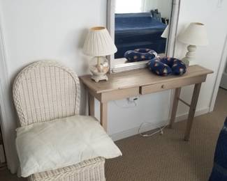 Accent chair. foyer table; table lamps; mirror