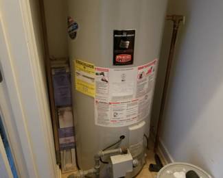 Hot water heater