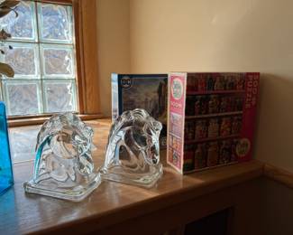 bathroom between kitchen and bedroom