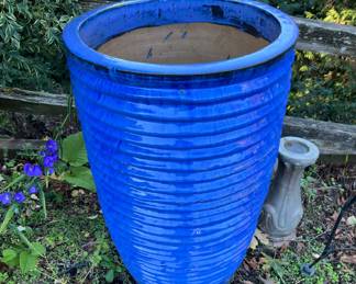 40" H pot