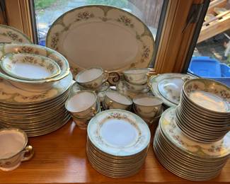 Japan Meito (MEI44) hand painted china - service for 12, missing 1 teacup, includes 2 platters, covered bowl, 2 oval bowls, soup bowls, fruit bowls, creamer/sugar. Plus 3 plate sizes & teacup/saucer sets. Dates to 1944