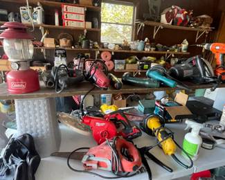 POWER TOOLS, VINTAGE RED COLEMAN LANTERN