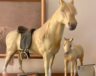 HORSES 