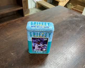 1996 Team Metal Ken Griffey Jr 4 Card Set in Metal Tin