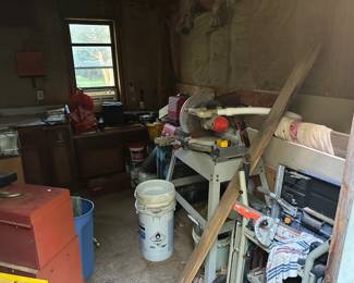 Table Saw, Buckets,