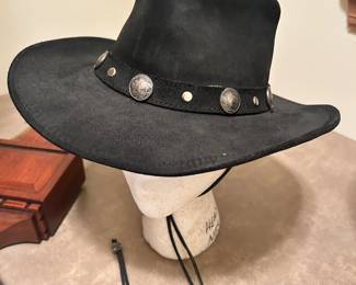  Minnetonka Western Buffalo Nickel leather 'The Outback' hat with 7 Buffalo nickels!
