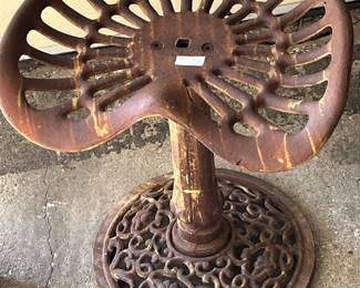 Original tractor seat made stool/seat, cast iron